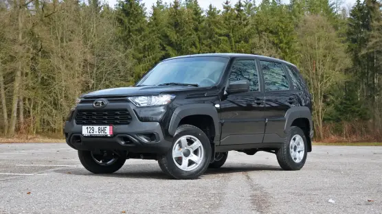 Lada Niva Travel