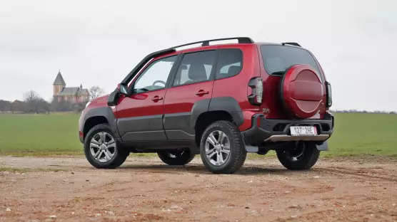 Lada Niva Travel