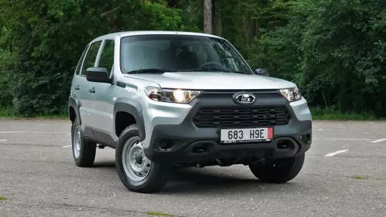 Lada Niva Travel
