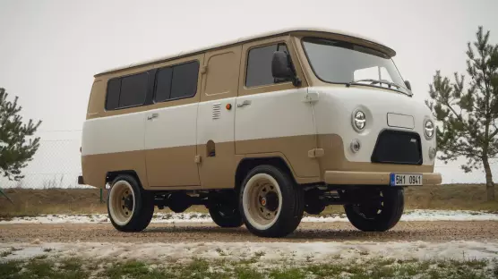 UAZ 2206 Bukhanka AMC