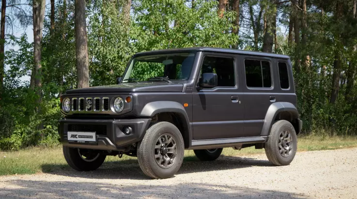 Jimny 5D má české ceny