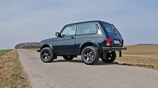 Lada Niva Legend