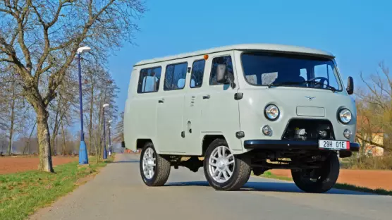 UAZ 2206 Bukhanka
